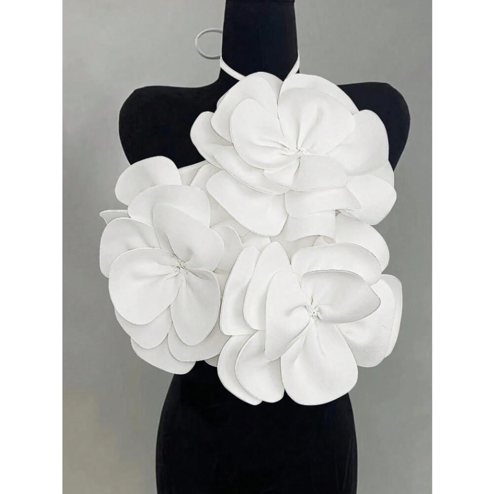 Ivory 3D Floral Sculpture Halter Top – Elegant Oversized Petal Bust Style M